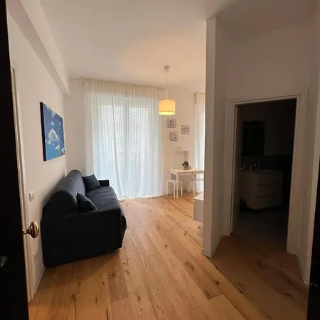 Piazza Dante 9 Center Town * Janov