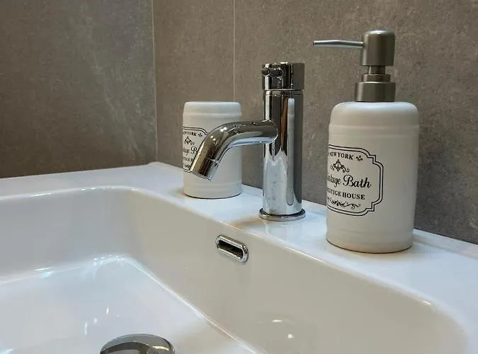 Piazza Dante 9 Center Town * Janov